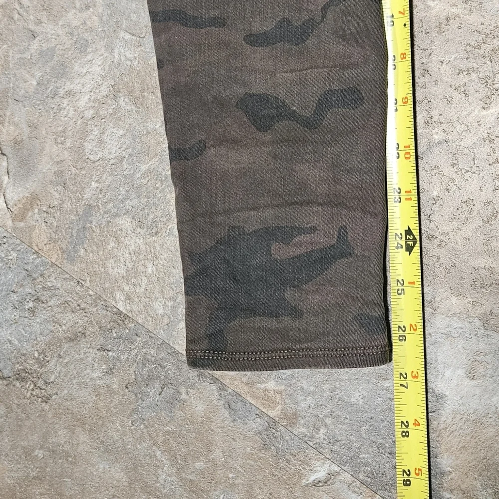 Rock & Republic Camouflage Skinny Jeans - Picture 4 of 8